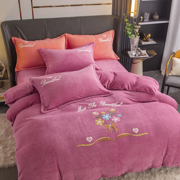 91家纺网 家纺一手货源 找家纺 纽缦 2022新款牛奶绒四件套梦幻花语系列 梦幻花语豆沙