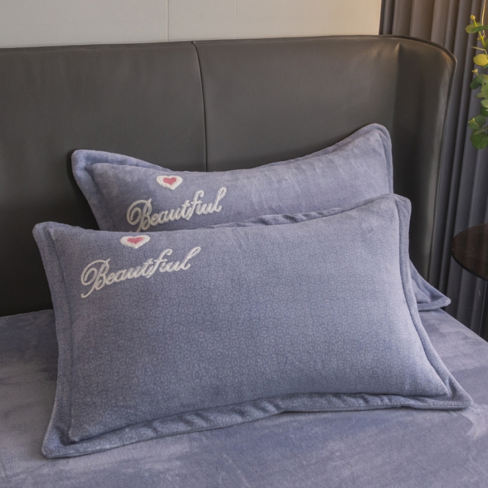 91家纺网 家纺一手货源 找家纺 纽缦 2022新款牛奶绒四件套梦幻花语系列 梦幻花语灰色