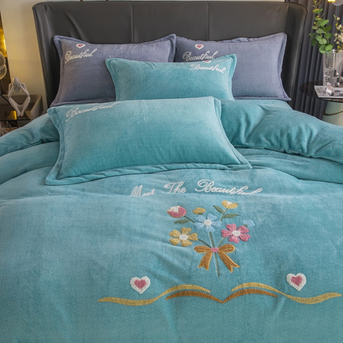 91家纺网 家纺一手货源 找家纺 纽缦 2022新款牛奶绒四件套梦幻花语系列 梦幻花语水绿