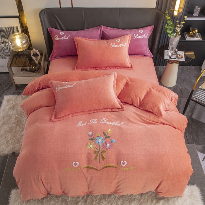 91家纺网 家纺一手货源 找家纺 纽缦 2022新款牛奶绒四件套梦幻花语系列 梦幻花语玉色