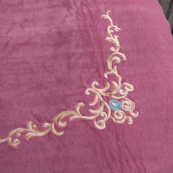 91家纺网 家纺一手货源 找家纺 纽缦 2022新款牛奶绒四件套时尚典范系列 时尚典范豆沙