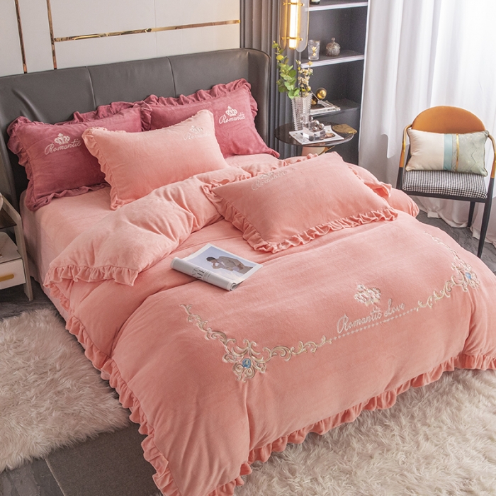 91家纺网 家纺一手货源 找家纺 纽缦 2022新款牛奶绒四件套时尚典范系列 时尚典范玉色