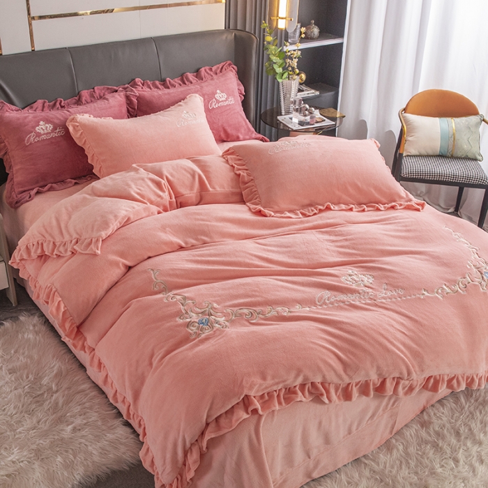 91家纺网 家纺一手货源 找家纺 纽缦 2022新款牛奶绒四件套时尚典范系列 时尚典范玉色