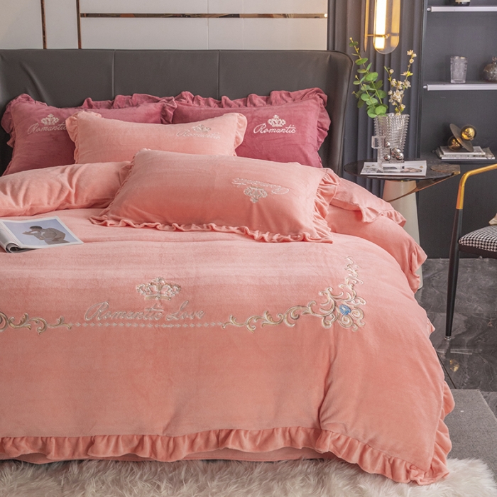 91家纺网 家纺一手货源 找家纺 纽缦 2022新款牛奶绒四件套时尚典范系列 时尚典范玉色