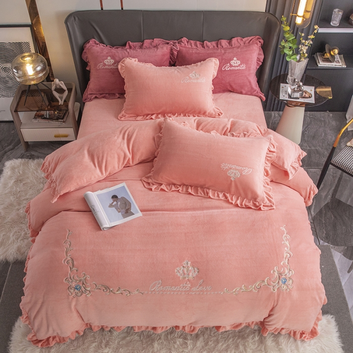 91家纺网 家纺一手货源 找家纺 纽缦 2022新款牛奶绒四件套时尚典范系列 时尚典范玉色