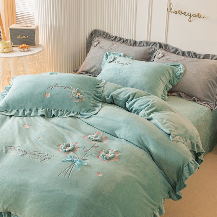 91家纺网 家纺一手货源 找家纺 纽缦 2022新款牛奶绒四件套唯爱系列 唯爱豆绿