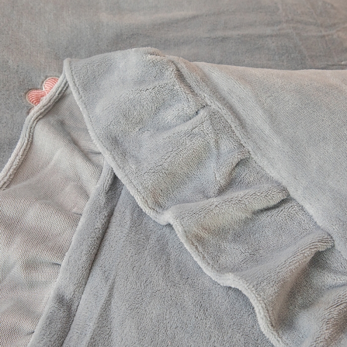 91家纺网 家纺一手货源 找家纺 纽缦 2022新款牛奶绒四件套唯爱系列 唯爱灰