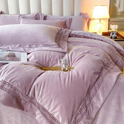 91家纺网 家纺一手货源 找家纺 冬天撸猫感牛奶绒床上四件套双面保暖珊瑚绒镂空边被套爱丽典雅灰