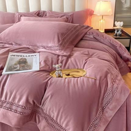 91家纺网 家纺一手货源 找家纺 冬天撸猫感牛奶绒床上四件套双面保暖珊瑚绒镂空边被套爱丽典雅灰