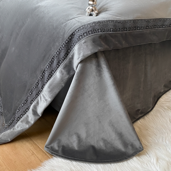 91家纺网 家纺一手货源 找家纺 冬天撸猫感牛奶绒床上四件套双面保暖珊瑚绒镂空边被套爱丽典雅灰