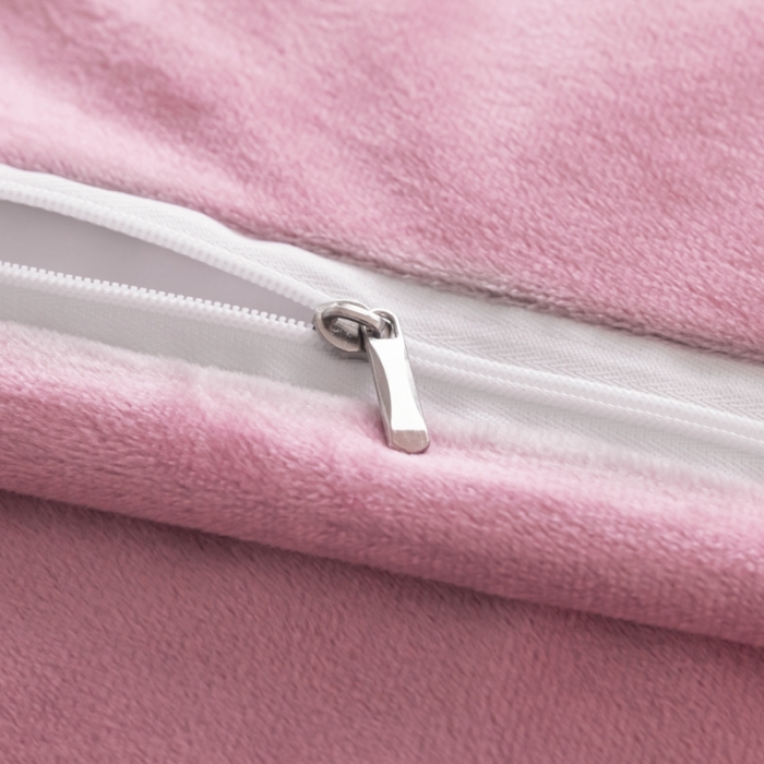 91家纺网 家纺一手货源 找家纺 冬天撸猫感牛奶绒床上四件套双面保暖珊瑚绒镂空边被套爱丽少女粉