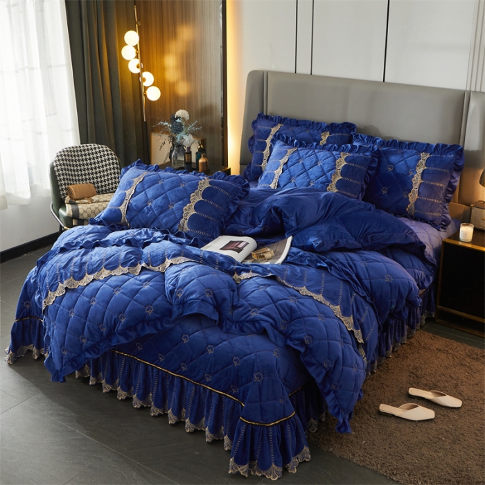 91家纺网 家纺一手货源 找家纺 十个点家纺 2024新款刺绣水晶绒床盖三件套 宝蓝