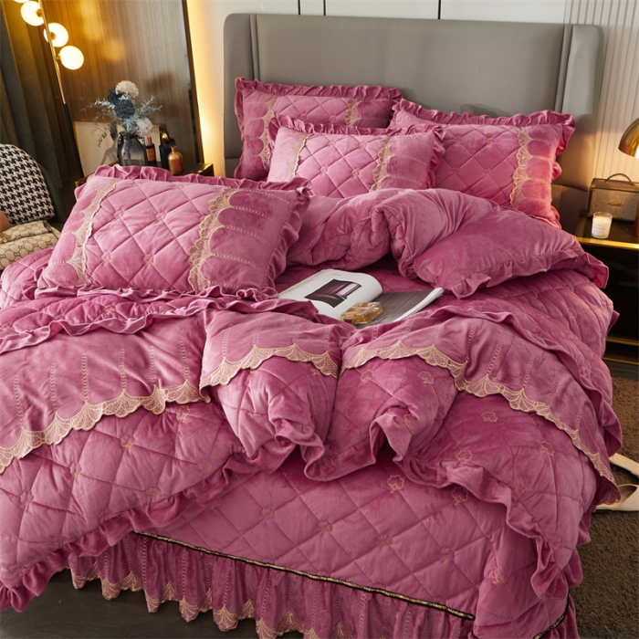 91家纺网 家纺一手货源 找家纺 十个点家纺 2024新款刺绣水晶绒床盖四件套 豆沙