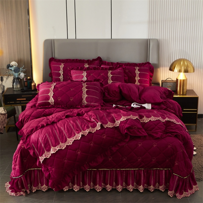 91家纺网 家纺一手货源 找家纺 十个点家纺 2024新款刺绣水晶绒床盖四件套 酒红