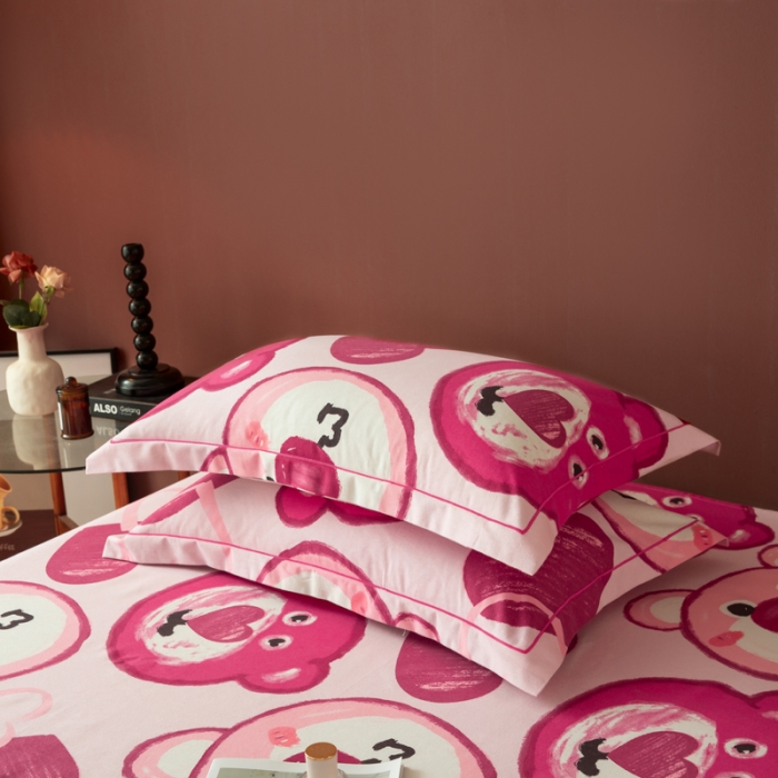 91家纺网 家纺一手货源 找家纺 乐视2024新款加厚高密全棉磨毛枕套 草莓熊熊