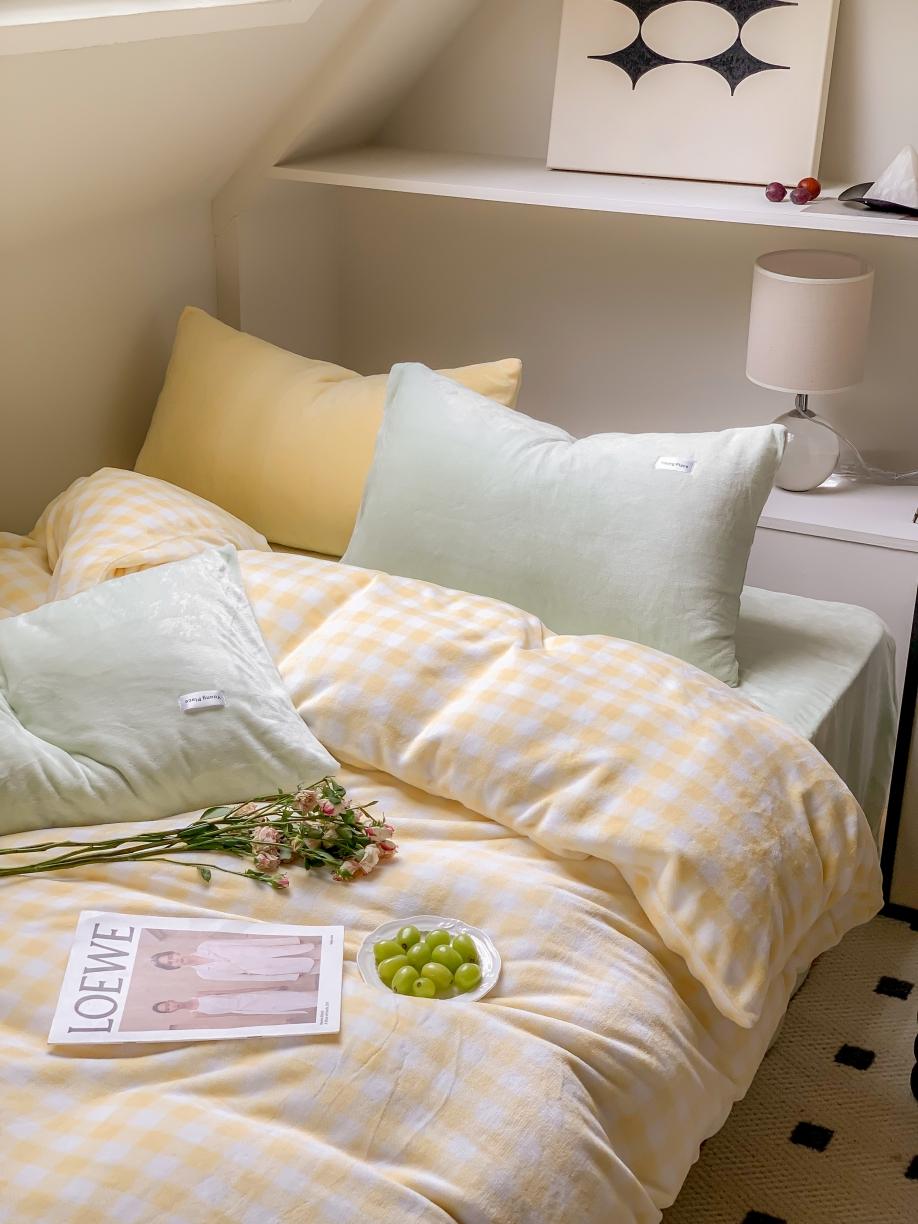 91家纺网 家纺一手货源 找家纺 （总）洋铭区2022新款小清新撞色系列绒四件套