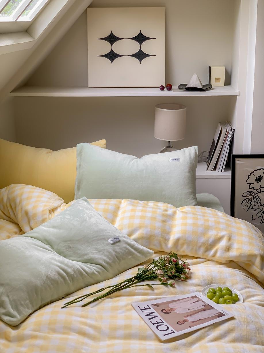 91家纺网 家纺一手货源 找家纺 （总）洋铭区2022新款小清新撞色系列绒四件套