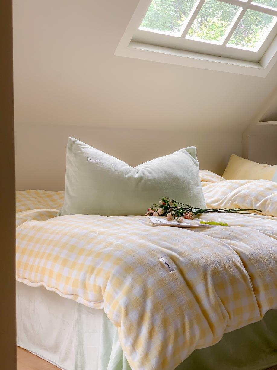 91家纺网 家纺一手货源 找家纺 （总）洋铭区2022新款小清新撞色系列绒四件套