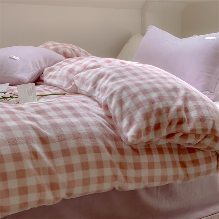 91家纺网 家纺一手货源 找家纺 洋铭区2022新款小清新撞色系列绒四件套 香芋格