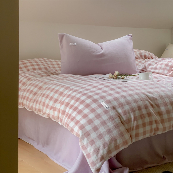 91家纺网 家纺一手货源 找家纺 洋铭区2022新款小清新撞色系列绒四件套 香芋格