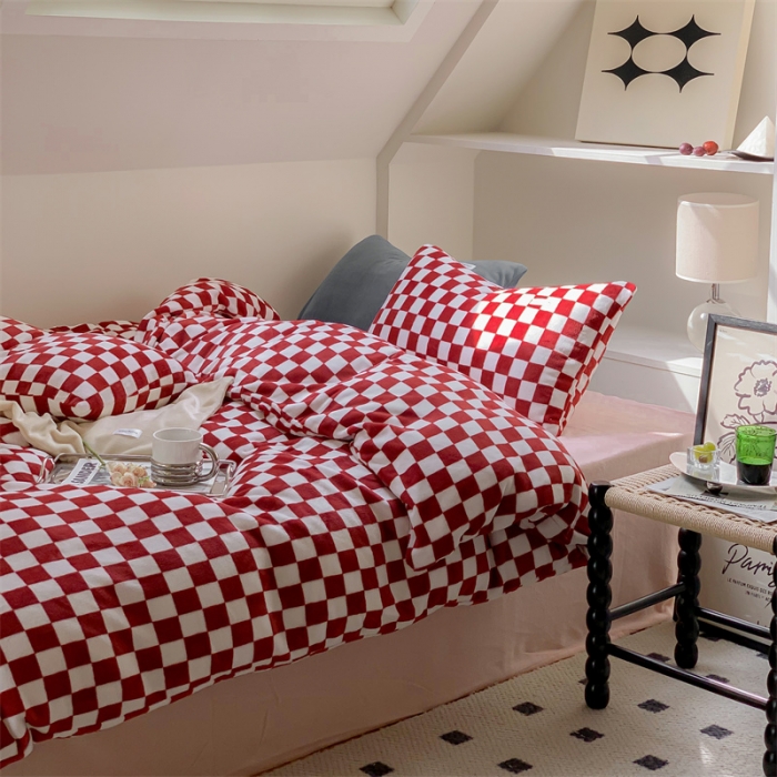 91家纺网 家纺一手货源 找家纺 洋铭区2022新款小清新撞色系列绒四件套 棋盘格红