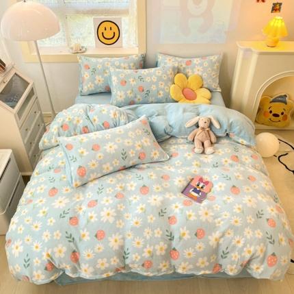 91家纺网 家纺一手货源 找家纺 金爱家 2023新款牛奶绒小清新四件套 蓝色