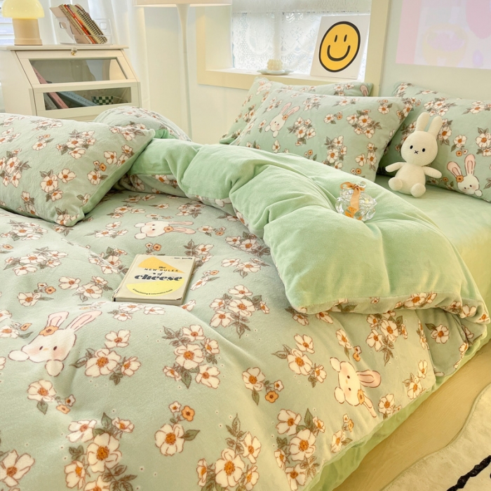 91家纺网 家纺一手货源 找家纺 金爱家 2023新款牛奶绒小清新四件套 浪漫花季