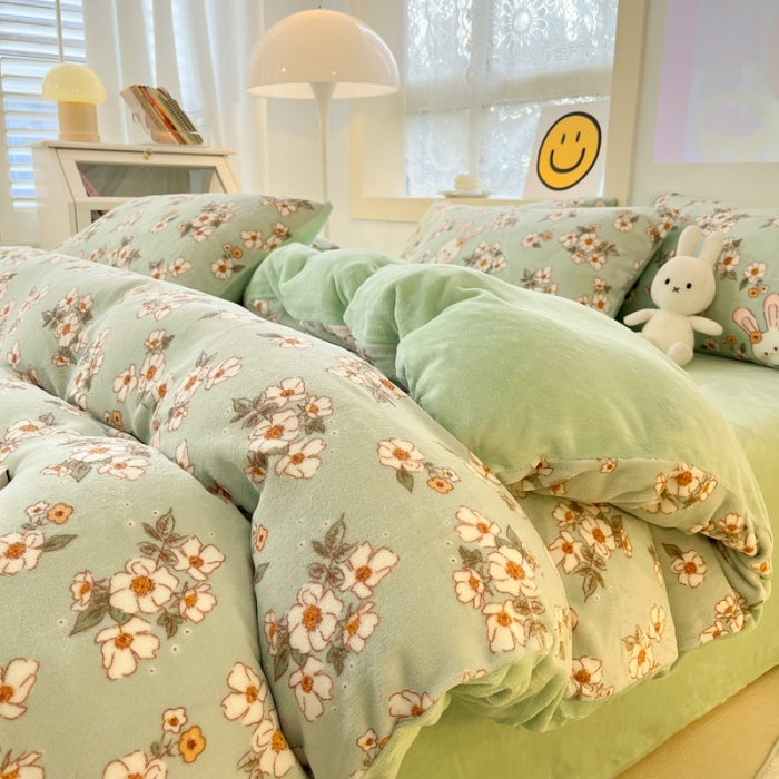 91家纺网 家纺一手货源 找家纺 金爱家 2023新款牛奶绒小清新四件套 浪漫花季