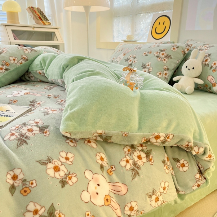 91家纺网 家纺一手货源 找家纺 金爱家 2023新款牛奶绒小清新四件套 浪漫花季