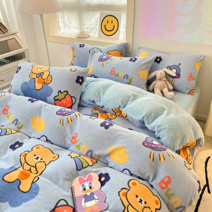 91家纺网 家纺一手货源 找家纺 金爱家 2023新款牛奶绒小清新四件套 七彩小熊