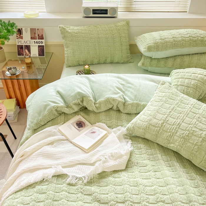 91家纺网 家纺一手货源 找家纺 金爱家 2023新款全消光牛奶绒獭兔毛绒四件套 兔毛绒-薄荷绿