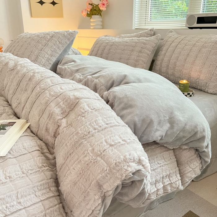 91家纺网 家纺一手货源 找家纺 金爱家 2023新款全消光牛奶绒獭兔毛绒四件套 兔毛绒-典雅灰