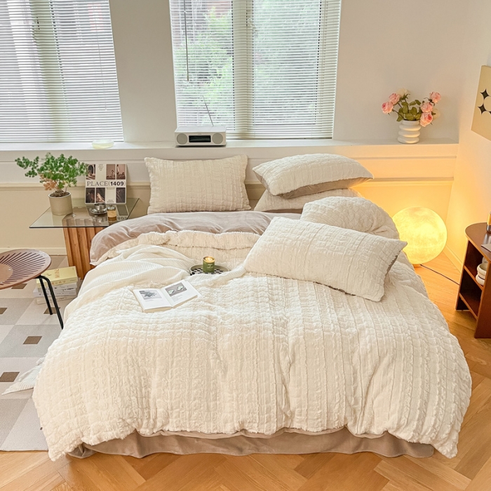 91家纺网 家纺一手货源 找家纺 金爱家 2023新款全消光牛奶绒獭兔毛绒四件套 兔毛绒-奶白咖