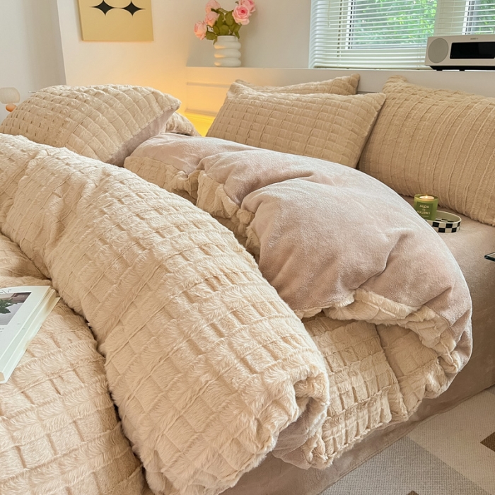 91家纺网 家纺一手货源 找家纺 金爱家 2023新款全消光牛奶绒獭兔毛绒四件套 兔毛绒-奶咖