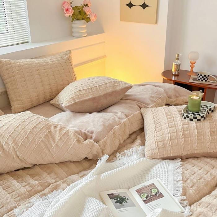 91家纺网 家纺一手货源 找家纺 金爱家 2023新款全消光牛奶绒獭兔毛绒四件套 兔毛绒-奶咖