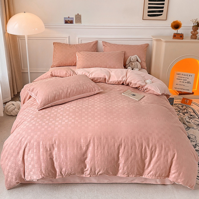 91家纺网 家纺一手货源 找家纺 金丝鸟 2022全棉华夫格提花加牛奶绒四件套 苏珊格粉