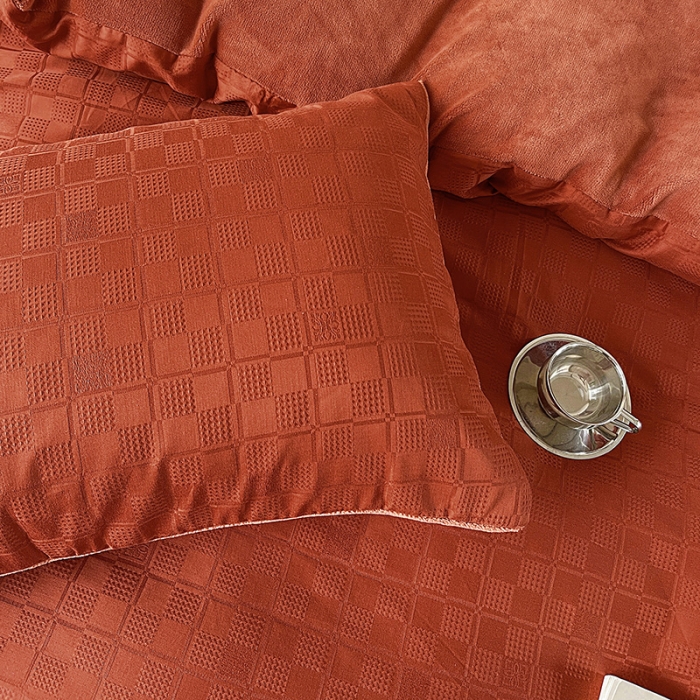 91家纺网 家纺一手货源 找家纺 金丝鸟 2022全棉华夫格提花加牛奶绒四件套 苏珊格红