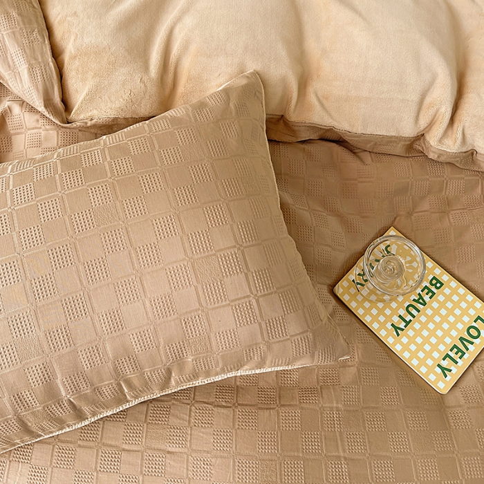 91家纺网 家纺一手货源 找家纺 金丝鸟 2022全棉华夫格提花加牛奶绒四件套 苏珊格驼