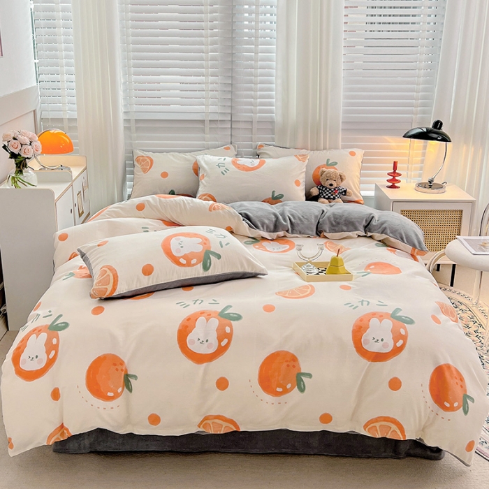 91家纺网 家纺一手货源 找家纺 金丝鸟 2022全棉印花加牛奶绒四件套 桔子兔