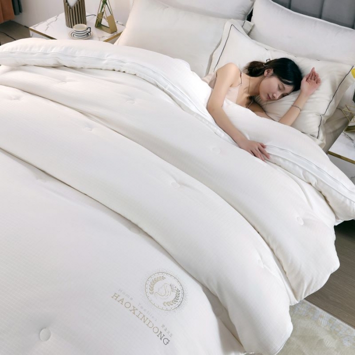 91家纺网 家纺一手货源 找家纺 伊被源 2022新款磨毛提花拉链子母被 白色