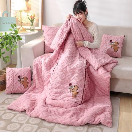 91家纺网 家纺一手货源 找家纺 （总）宝马家纺 2022新款塔芙绒毛巾绣系列多功能抱枕被