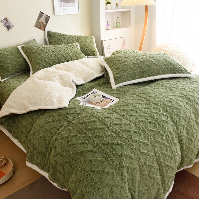 91家纺网 家纺一手货源 找家纺 启优 2022新款AB版加厚塔芙绒雕花绒四件套 茶绿