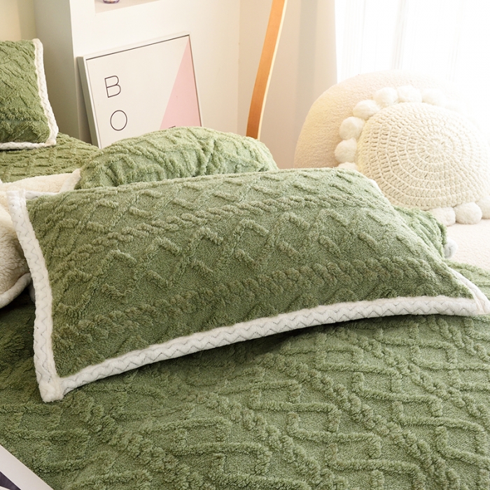 91家纺网 家纺一手货源 找家纺 启优 2022新款AB版加厚塔芙绒雕花绒四件套 茶绿