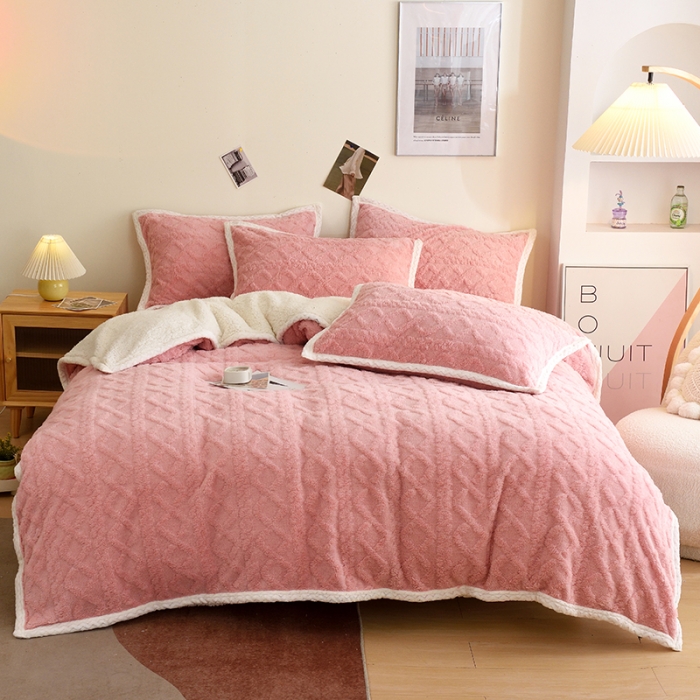 91家纺网 家纺一手货源 找家纺 启优 2022新款AB版加厚塔芙绒雕花绒四件套 豆沙粉