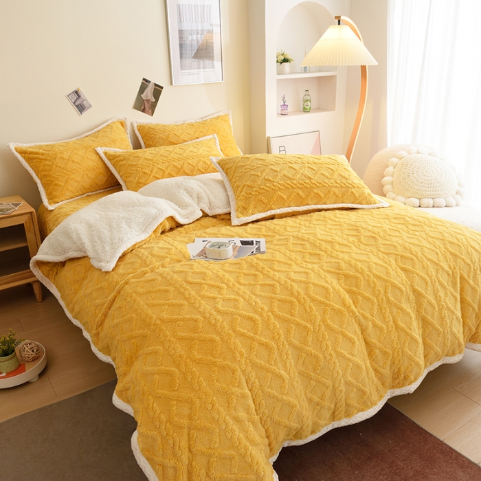 91家纺网 家纺一手货源 找家纺 启优 2022新款AB版加厚塔芙绒雕花绒四件套 黄色