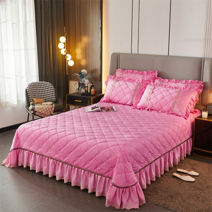 91家纺网 家纺一手货源 找家纺 十个点家纺 2024新款刺绣水晶绒床盖三件套 粉色