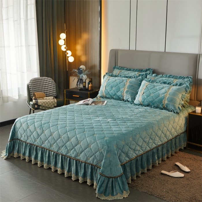 91家纺网 家纺一手货源 找家纺 十个点家纺 2024新款刺绣水晶绒床盖三件套 水墨绿