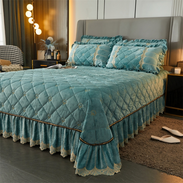 91家纺网 家纺一手货源 找家纺 （总）十个点家纺 2024新款刺绣水晶绒床盖三件套