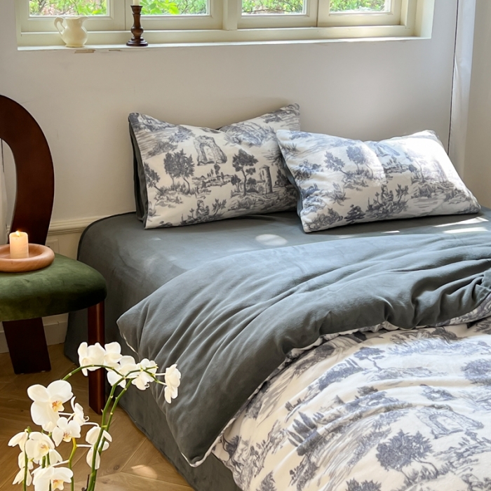91家纺网 家纺一手货源 找家纺 六巷胡同 2022新款赫本复古油画风200g牛奶绒四件套 巴赫庄园-深灰