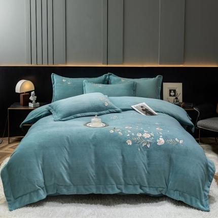 91家纺网 家纺一手货源 找家纺 （总）塔塔  2025新款高克重牛奶绒刺绣四件套